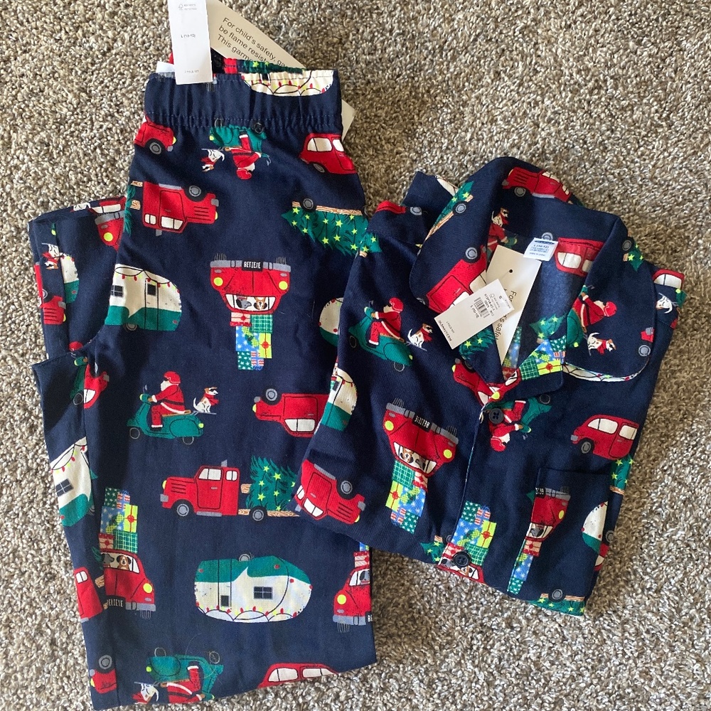 NWT Old Navy Kids Unisex Holiday Christmas Pajama Set Size Large (10-12)